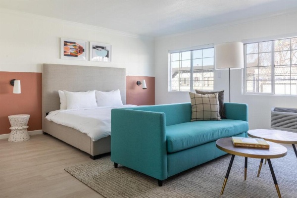 Signature Inn Oakland image 35