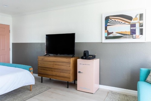 Signature Inn Oakland image 42