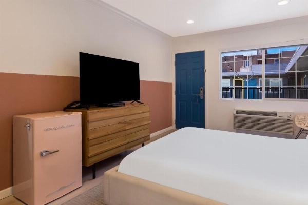 Signature Inn Oakland image 8